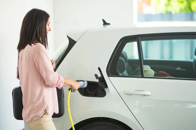 Can I Use a Solar Power Panel to Charge My Electric Vehicle? featured image